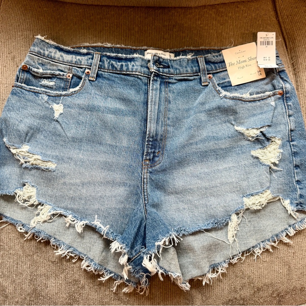 NWT Abercrombie & Fitch High Rise Mom Shorts (Curve Love)